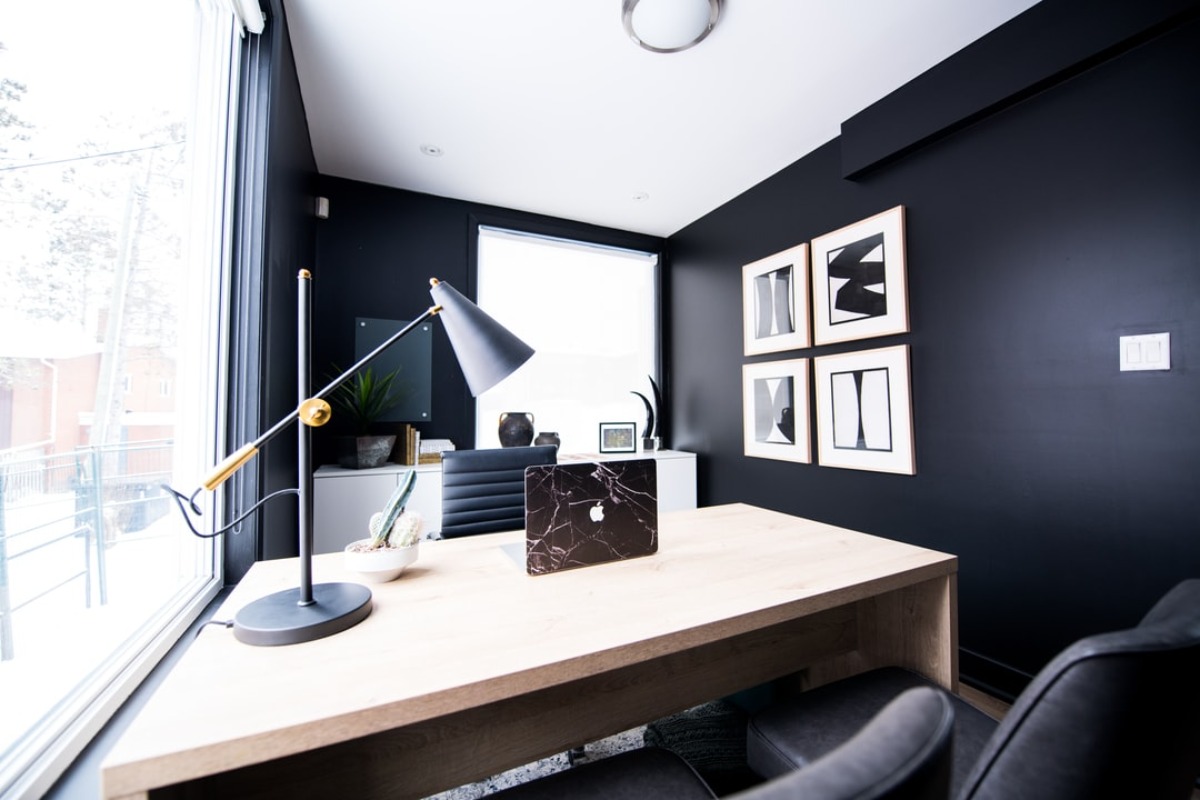 Titelbild zu „Ergonomie im Büro: Darauf kommt es an“