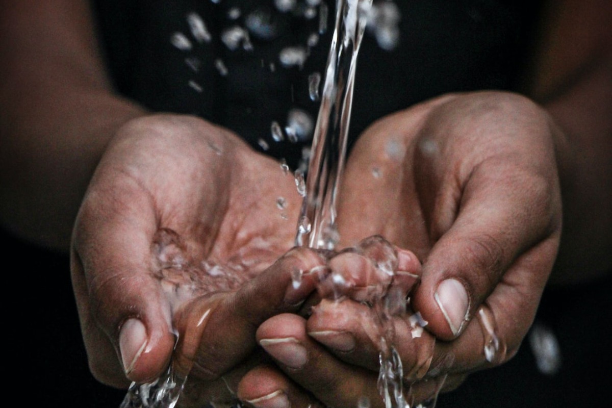 Titelbild zu „Lebenselixier Wasser – Gesundheit und Wohlbefinden für Körper und Geist“