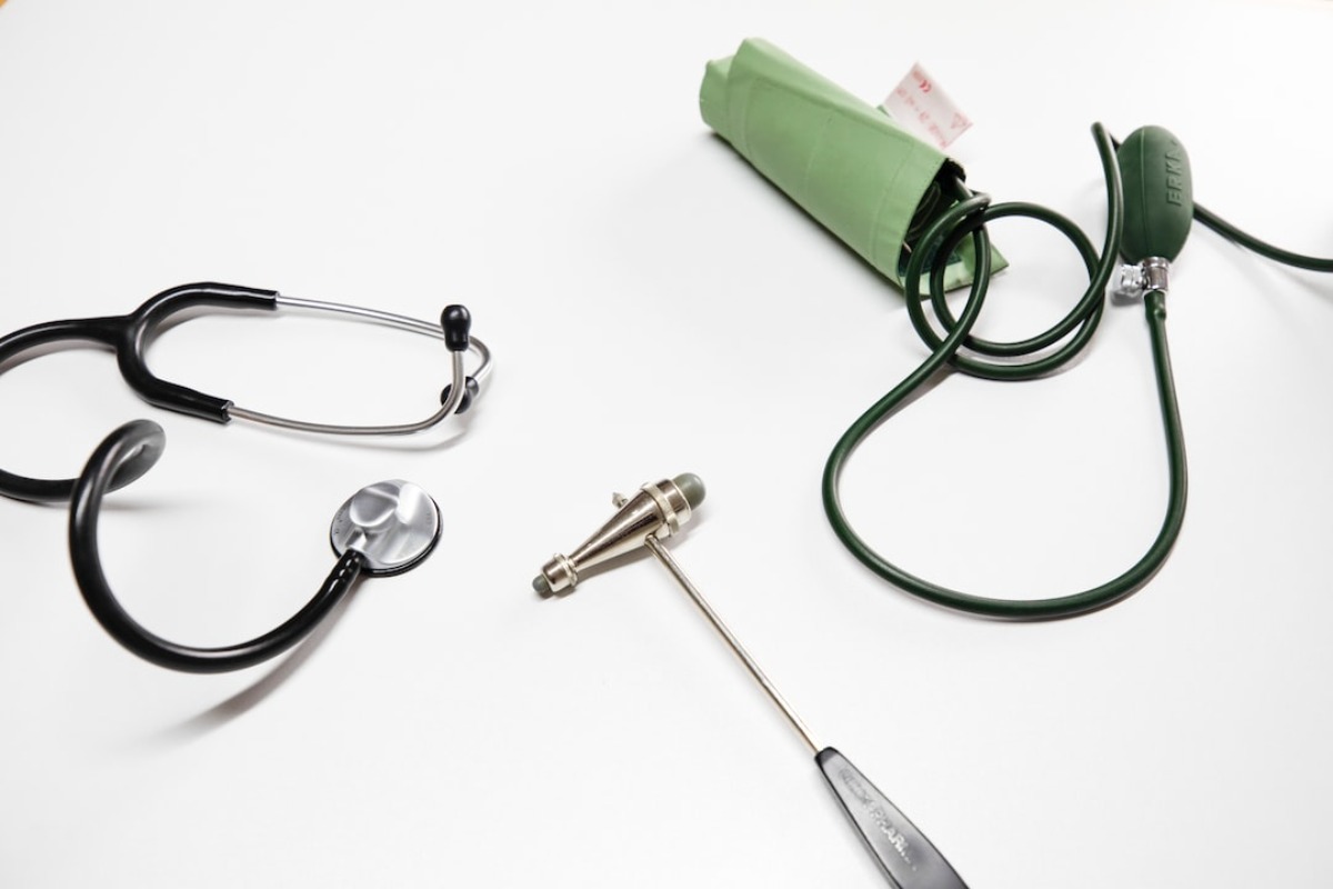 Titelbild zu „Die Rolle des Hausarztes in der Früherkennung von Krankheiten: Warum regelmäßige Check-ups so wichtig sind“