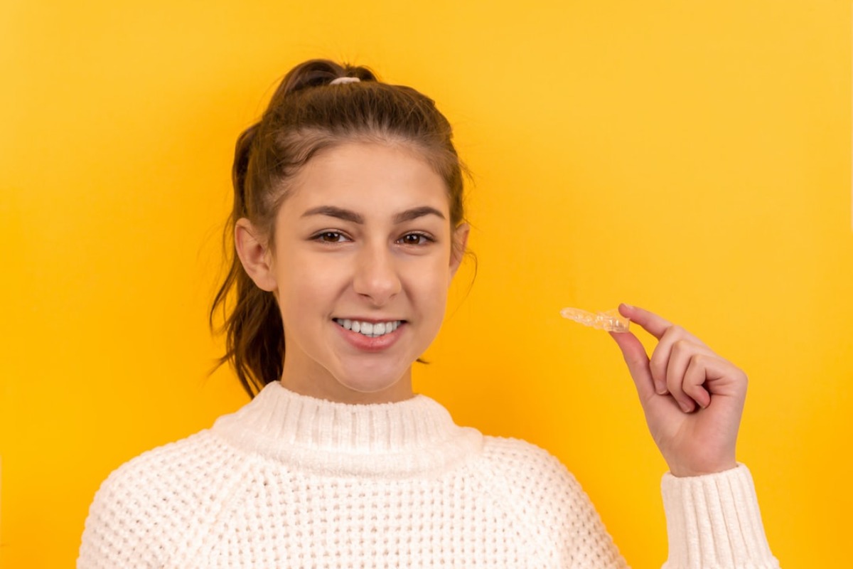 Titelbild zu „Eine Revolution in der Kieferorthopädie: Invisalign-Behandlung“
