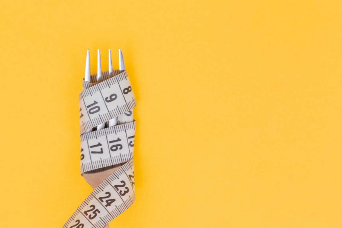 Titelbild zu „Abnehmen in den Wechseljahren: Schlank und gesund bleiben“